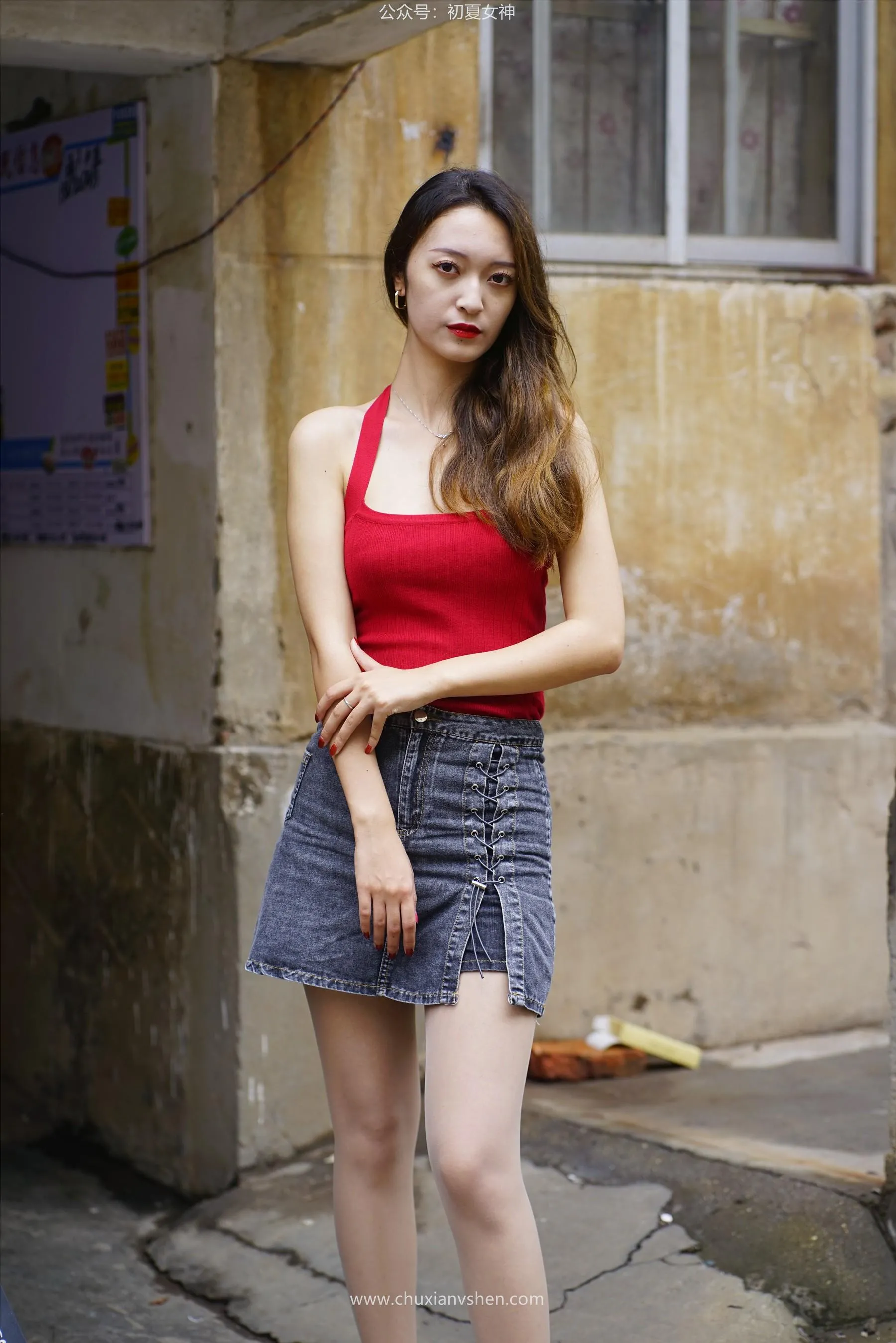 初夏女神 NO.045 依依 复古街头 [130P]插图1